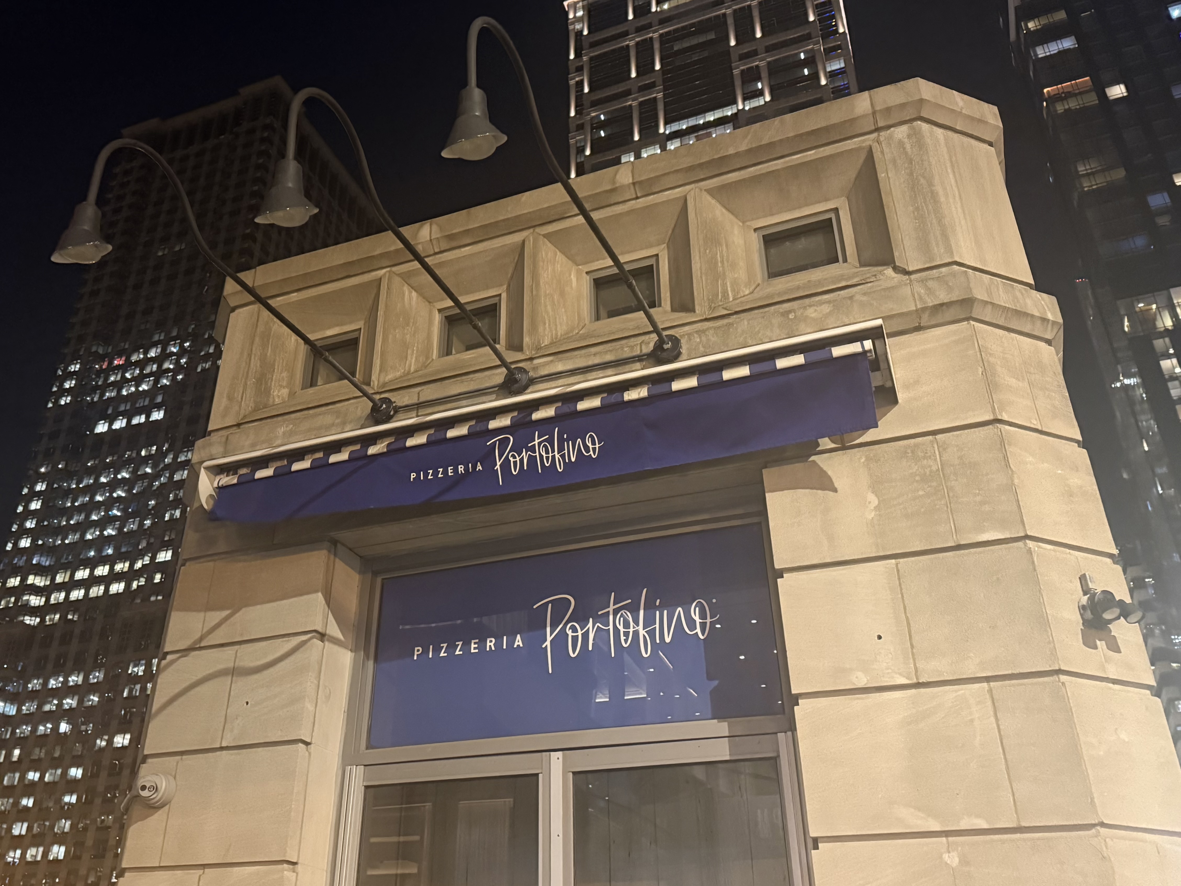 Pizzeria Portofino brings budget-friendly Italian dining to the Chicago Riverwalk 3 IMG 1535